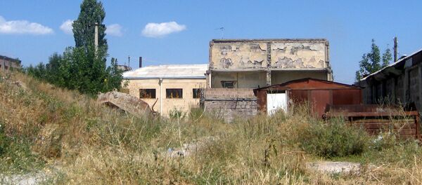 Дорога ведущая в школу единоборства в Гюмри  - Sputnik Արմենիա