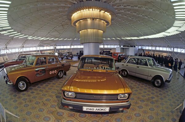 В музее Автомобильного завода имени Ленинского комсомола - Sputnik Армения