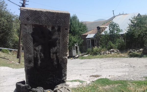 Մաքրավանի այս խաչքարը ցուցադրվել է Լուվրում` Հայաստանի տարվա շրջանակում - Sputnik Արմենիա