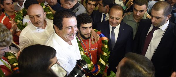 Президент НОК РА Гагик Царукян, Мигран Арутюнян и премьер-министр армении Овик Абраамян - Sputnik Արմենիա