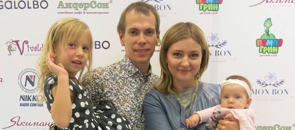 Сергей Миронов с семьей Сергей Миронов с семьей - Sputnik Армения