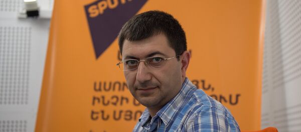 Арсен Султанян в гостях у радио Sputnik Армения Арсен Султанян в гостях у радио Sputnik Армения - Sputnik Արմենիա