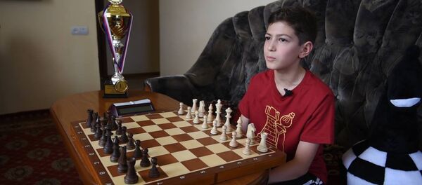 Двукратный Чемпион Европы по шахматам рассказывает о турнире и о своих не шахматных увлечениях Двукратный Чемпион Европы по шахматам рассказывает о турнире и о своих не шахматных увлечениях - Sputnik Армения