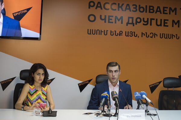Гагик Суренян в пресс-центре Sputnik Армения - Sputnik Армения