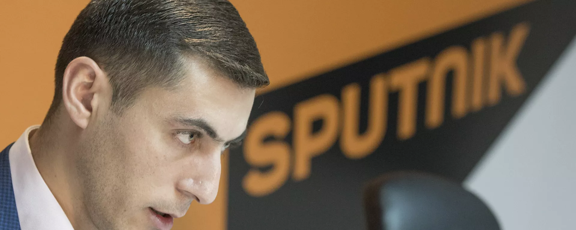 Гагик Суренян в пресс-центре Sputnik Армения - Sputnik Армения, 1920, 08.01.2022