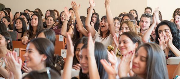 Первое сентября. Первокурсники - Sputnik Армения