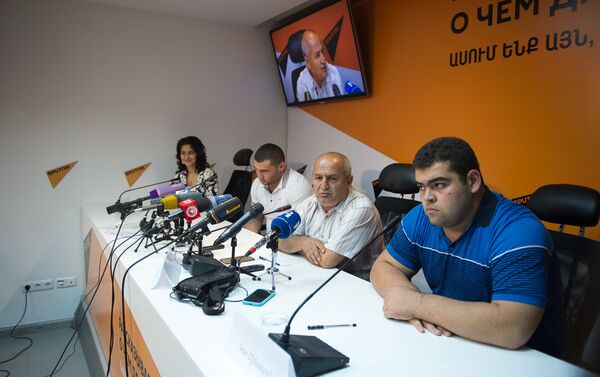 Пресс-конференция армянских штангистов вернувшихся из Рио - Sputnik Армения