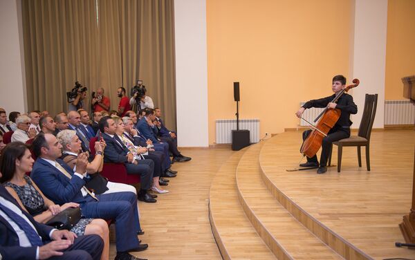 Открытие отремонтированного здания музыкальной школы имени Чайковского - Sputnik Армения