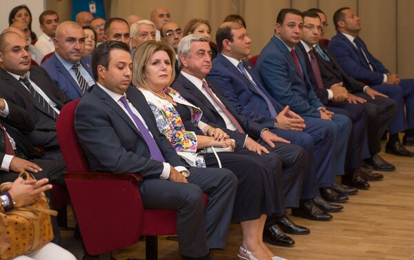 Президент Армении Серж Саргсян присутствовал на открытии отремонтированного здания музыкальной школы имени Чайковского - Sputnik Армения