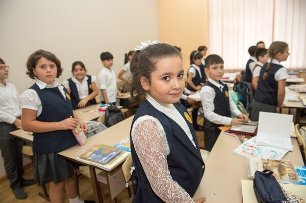 Открытие отремонтированного здания музыкальной школы имени Чайковского Открытие отремонтированного здания музыкальной школы имени Чайковского - Sputnik Արմենիա