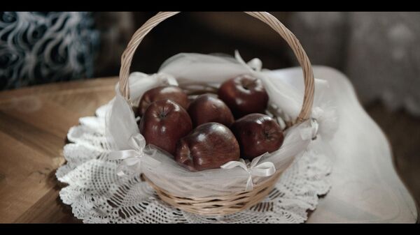 Кадр из фильма Красные яблоки  - Sputnik Армения