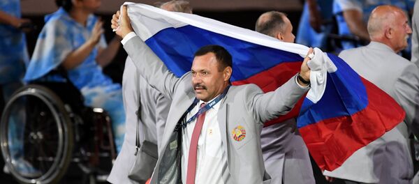 Российский флаг на открытии ХV летних Паралимпийских игр 2016 в Рио-де-Жанейро Российский флаг на открытии ХV летних Паралимпийских игр 2016 в Рио-де-Жанейро - Sputnik Армения