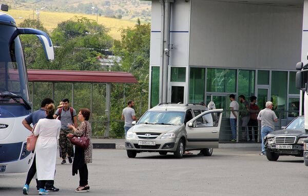 Армяно-грузинская граница. КПП Баграташен Армяно-грузинская граница. КПП Баграташен - Sputnik Արմենիա