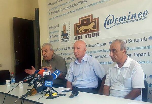 Тигран Ованисян, Гагик Даниелян и Погос Оглукян Тигран Ованисян, Гагик Даниелян и Погос Оглукян - Sputnik Արմենիա