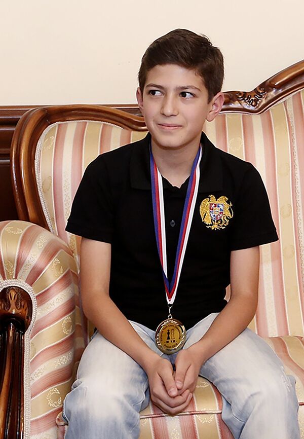 Мамикон Гарибян Мамикон Гарибян - Sputnik Արմենիա