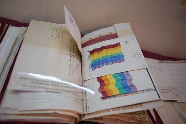 Национальный архив. Проект флага художника Мартироса Саряна - Sputnik Армения