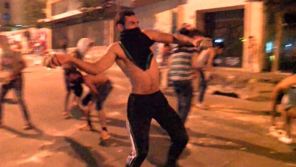 СПУТНИК_Мусорный митинг в Бейруте: протестующие закидали камнями полицейских - Sputnik Արմենիա