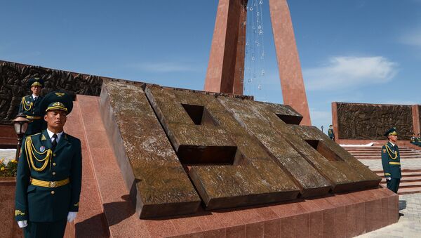 Мемориал погибшим в ходе трагических событий 1916 года - Sputnik Армения