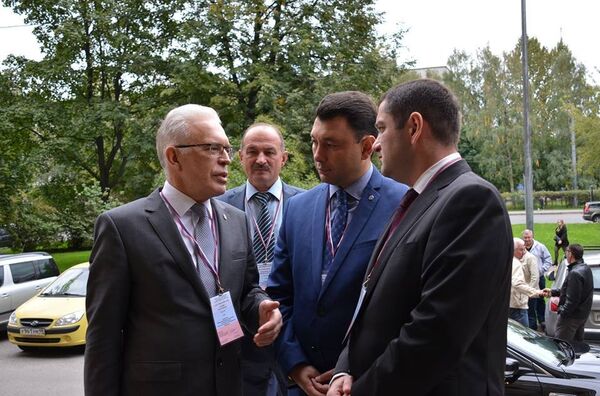 Вице-спикер парламента Армении Эдуард Шармазанов в Санкт-Петербурге Вице-спикер парламента Армении Эдуард Шармазанов в Санкт-Петербурге - Sputnik Армения