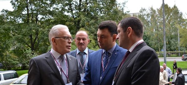 Вице-спикер парламента Армении Эдуард Шармазанов в Санкт-Петербурге Вице-спикер парламента Армении Эдуард Шармазанов в Санкт-Петербурге - Sputnik Արմենիա