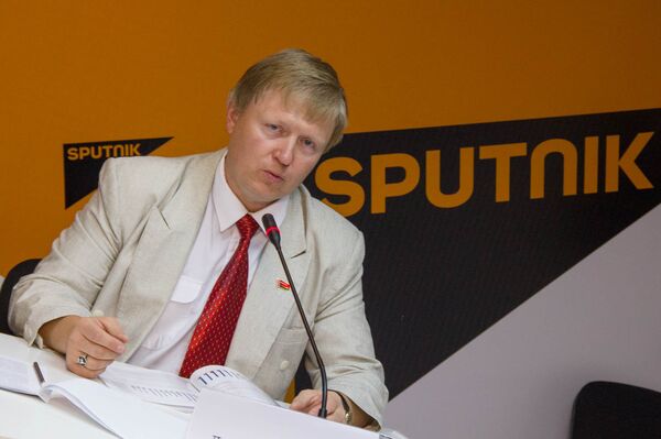 Дмитрий Кармазин Дмитрий Кармазин - Sputnik Армения