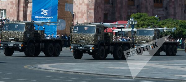 Торжественный Парад в честь 25-летия Независимости Республики Армения Торжественный Парад в честь 25-летия Независимости Республики Армения - Sputnik Армения