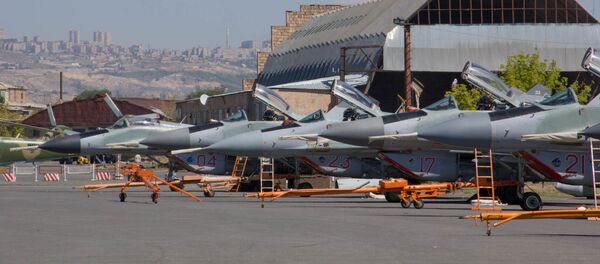 Российские истребители МИГ 29 в авиабазе Эребуни. Армения - Sputnik Армения