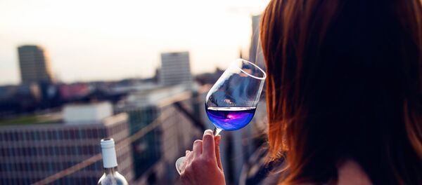 Испанское синее вино GIK - Sputnik Արմենիա