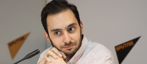 Пресс-коференция, приуроченная к открытию второго Международного фестиваля документальных фильмов «Абрикосовое дерево». Артур Вардикян Пресс-коференция, приуроченная к открытию второго Международного фестиваля документальных фильмов «Абрикосовое дерево». Артур Вардикян - Sputnik Армения