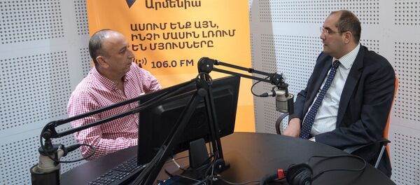 Грач Ростомян в гостях у радио Sputnik Армения - Sputnik Արմենիա