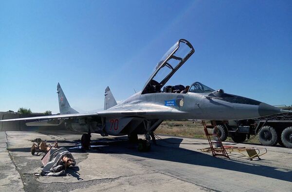 Российский самолет МИГ-29 в авиабазе Эребуни Российский самолет МИГ-29 в авиабазе Эребуни - Sputnik Արմենիա