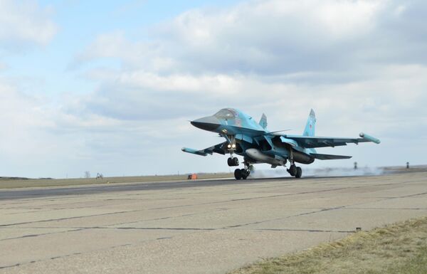 Бомбардировщик СУ-34 Бомбардировщик СУ-34 - Sputnik Армения