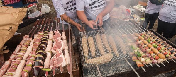 Фестиваль шашлыка в Ахтале Фестиваль шашлыка в Ахтале - Sputnik Армения