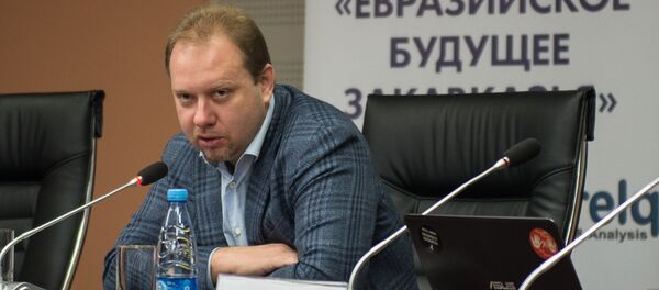 Профессор Высшей школы экономики (НИУ ВШЭ), политолог Олег Матвейчев - Sputnik Армения