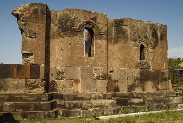 Древняя армянская церковь Таргманчац: центр паломничества туристов - Sputnik Армения