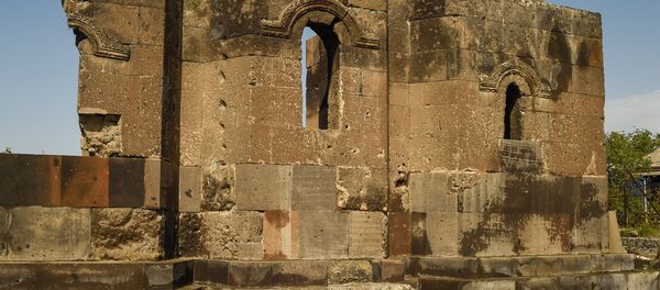 Древняя армянская церковь Таргманчац: центр паломничества туристов Древняя армянская церковь Таргманчац: центр паломничества туристов - Sputnik Արմենիա