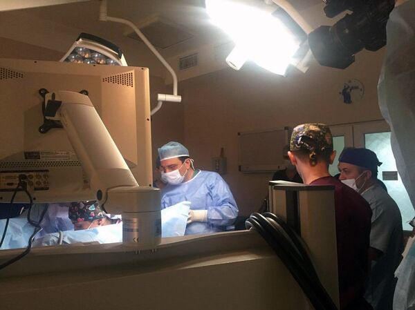 Армен Мурадян провел первую в регионе лазерную операцию на предстательной железе - Sputnik Армения