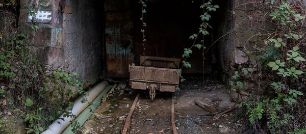 Заброшенный рудник по добыче меди города Ахтала Заброшенный рудник по добыче меди города Ахтала - Sputnik Արմենիա