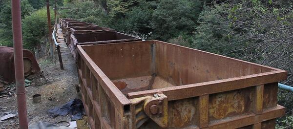 Сотрудник мэрии города Ахтала рассказывает о медных рудах и истории их открытия - Sputnik Армения