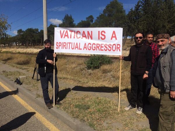 Акция против визита Папы Римского в Грузию Акция против визита Папы Римского в Грузию - Sputnik Армения