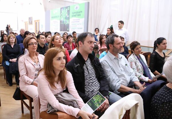 открытие интерактивной выставки В мире сказок в Доме-музее Туманяна открытие интерактивной выставки В мире сказок в Доме-музее Туманяна - Sputnik Արմենիա