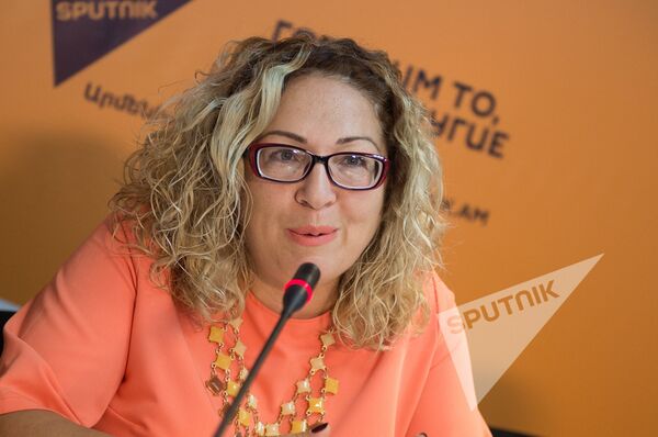 Пресс-конференция по итогам детского конкурса Little Miss and Mister World 2016.  Лусине Багдасарян  - Sputnik Արմենիա