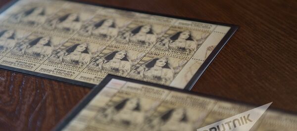 Марки к 100-летию со дня рождения популярной советской и армянской оперной певицы Татевик Сазандарян - Sputnik Армения