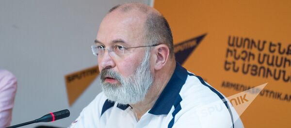 Главный тренер клуба Урарту Тигран Гекчян Главный тренер клуба Урарту Тигран Гекчян - Sputnik Армения