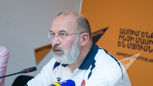 Главный тренер клуба Урарту Тигран Гекчян - Sputnik Армения