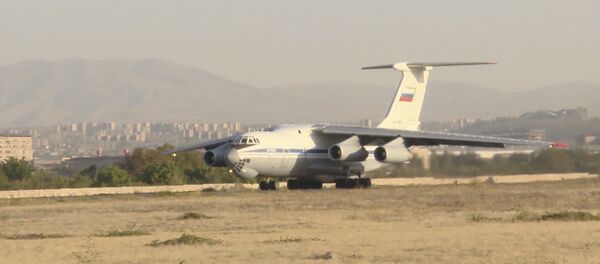 Самолет с гуманитарным грузом вылетел в Сирию - Sputnik Армения
