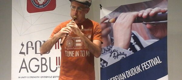 Израильский музыкант Илья Мазья играет &quot;Дле Яман&quot; на дудуке - Sputnik Армения