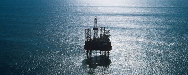 Плавучая буровая установка Ока в Охотском море Плавучая буровая установка Ока в Охотском море - Sputnik Армения