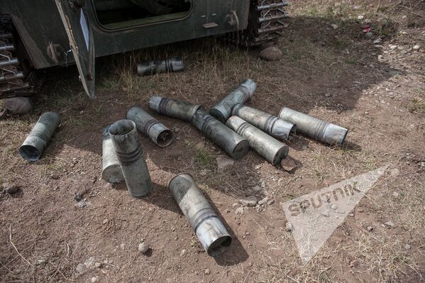 Гильзы от артиллерийских снарядов САУ - Sputnik Армения