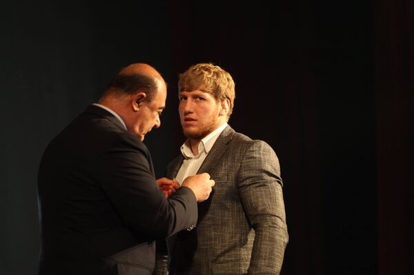 Церемония присуждения звания почетного гражданина города Гюмри Церемония присуждения звания почетного гражданина города Гюмри - Sputnik Армения